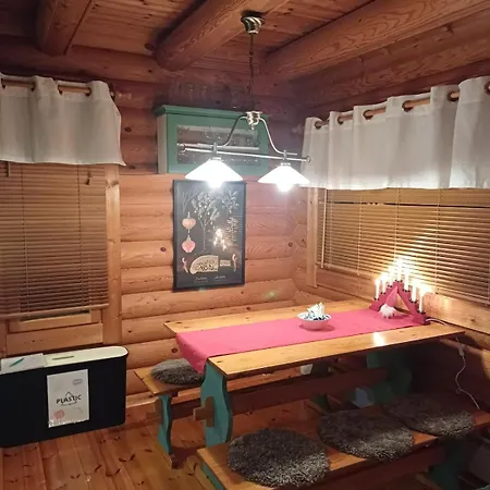 Log At Patokoski 木屋 罗瓦涅米